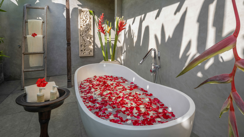 Villa Mandalay Dua - Flower bath